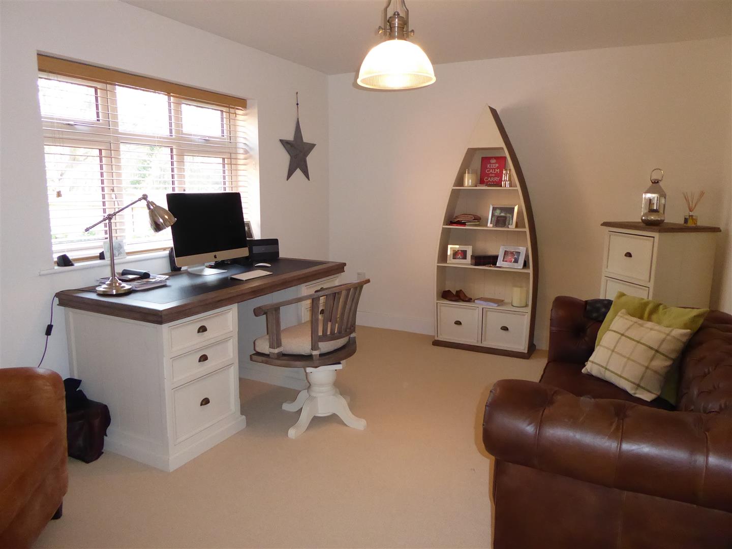 HOME OFFICE/PLAYROOM